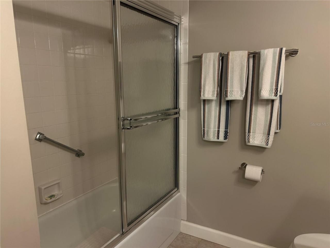 5662 Gardens Drive, Unit 104, Sarasota, FL 34243 Photo