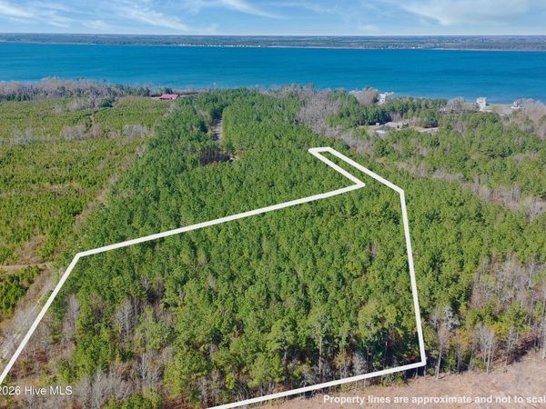 57 Eagle Nest Trail, Blounts Creek, NC 27814