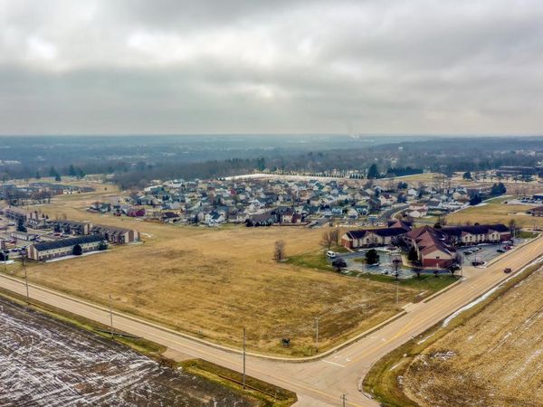 801 E Etna Road, Ottawa, IL 61350