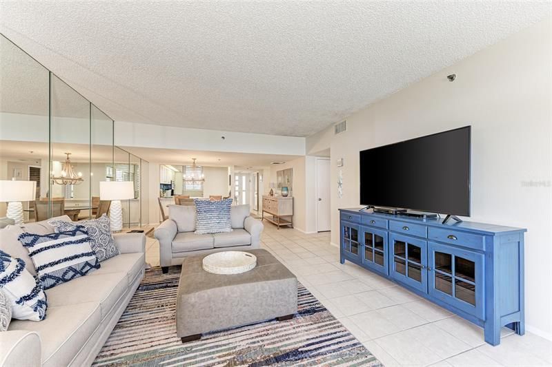 1135 Gulf Of Mexico Drive, Unit 504, Longboat Key, FL 34228 Photo