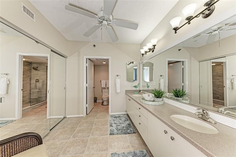 1135 Gulf Of Mexico Drive, Unit 504, Longboat Key, FL 34228 Photo