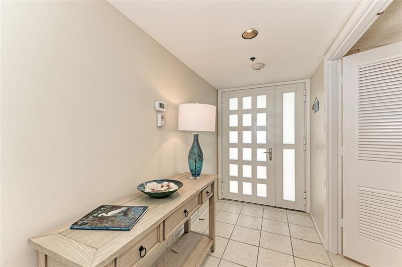 1135 Gulf Of Mexico Drive, Unit 504, Longboat Key, FL 34228 Photo