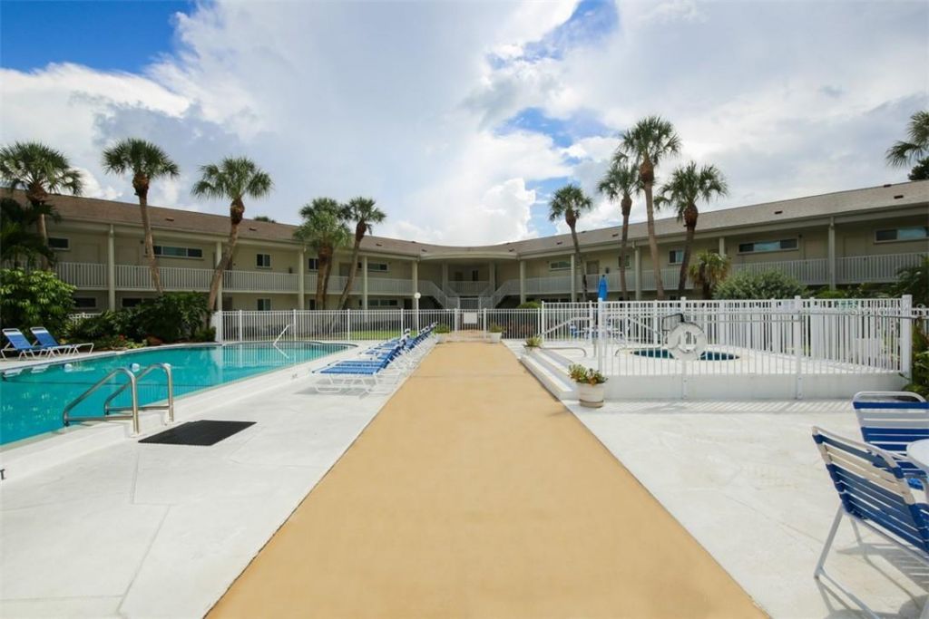 500 S Washington Drive, Unit 26B, Sarasota, FL 34236 Photo