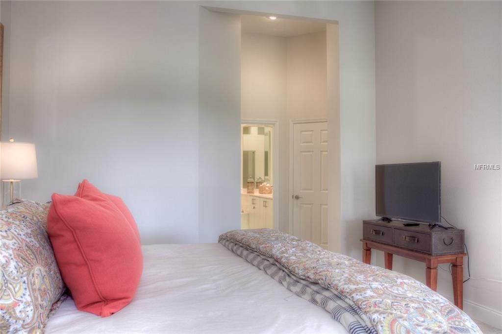 7947 Whitebridge Glen, University Park, FL 34201 Photo