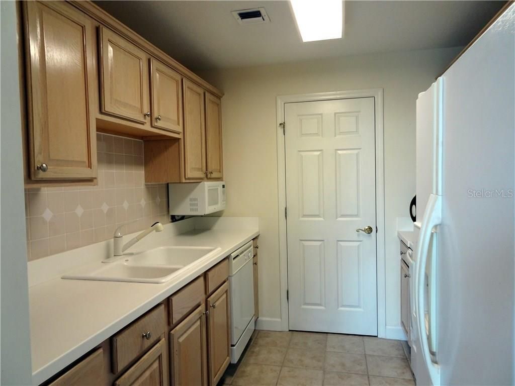 750 N Tamiami Trail, Unit 405, Sarasota, FL 34236 Photo