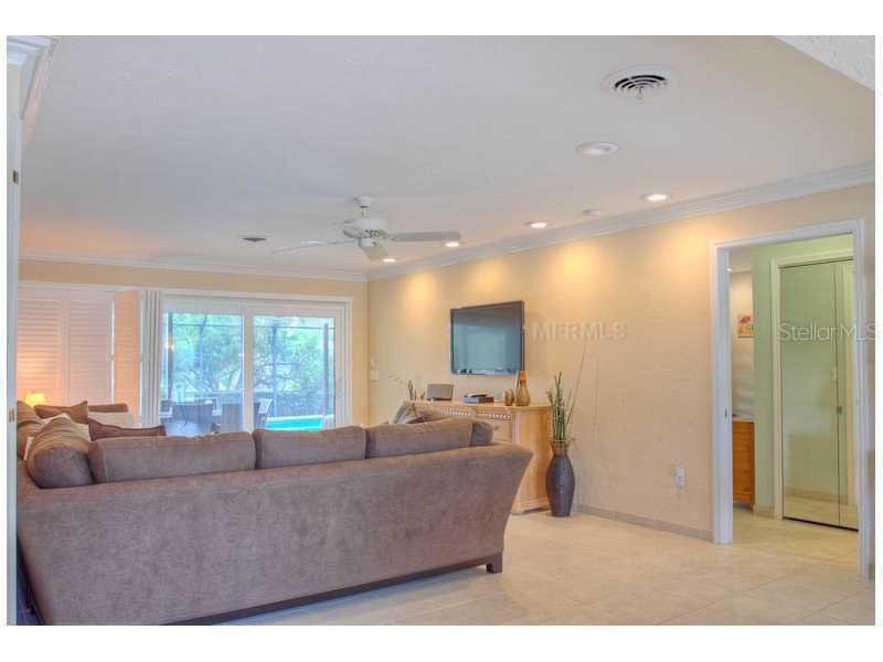 5519 Azure Way, Sarasota, FL 34242 Photo