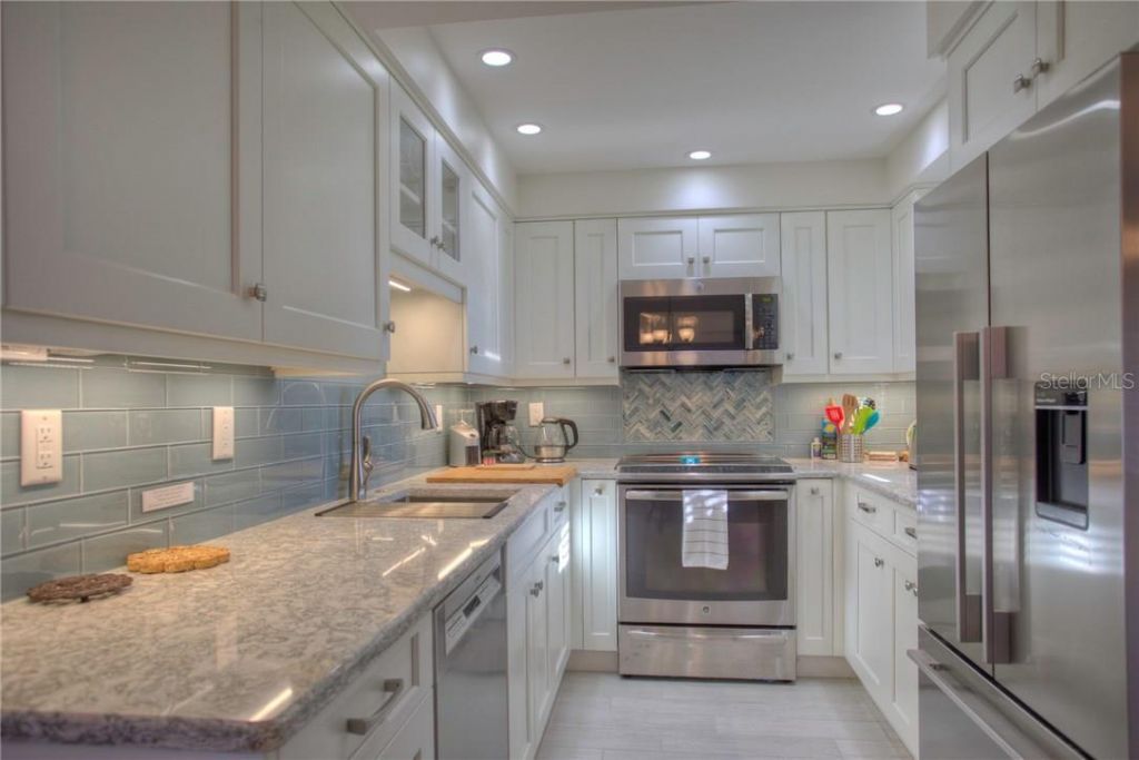 7271 W Country Club Drive N, Unit 124, Sarasota, FL 34243 Photo