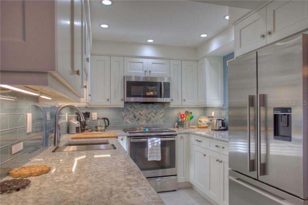 7271 W Country Club Drive N, Unit 124, Sarasota, FL 34243 Photo