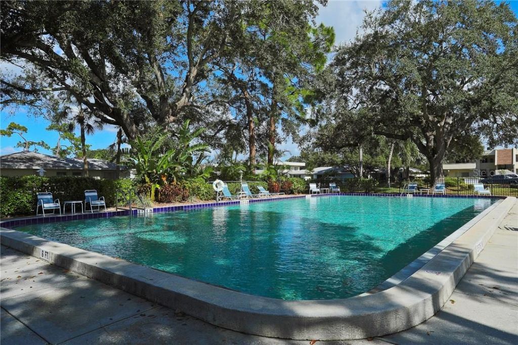 7271 W Country Club Drive N, Unit 124, Sarasota, FL 34243 Photo