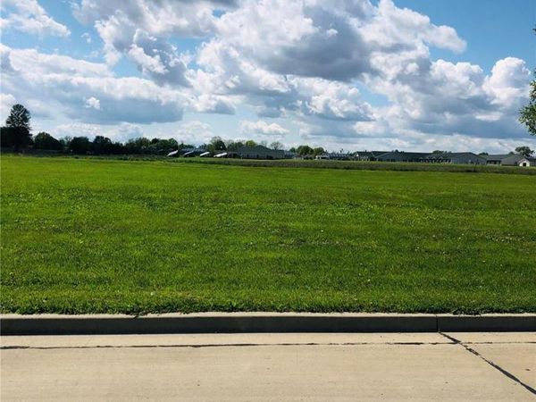 1 N June Street, Jerseyville, IL 62052