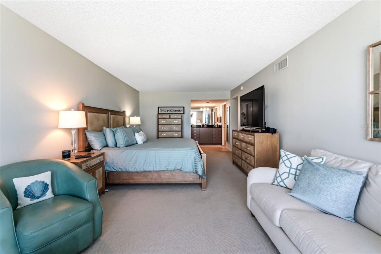 2425 Gulf Of Mexico Drive, Unit 7C, Longboat Key, FL 34228 Photo