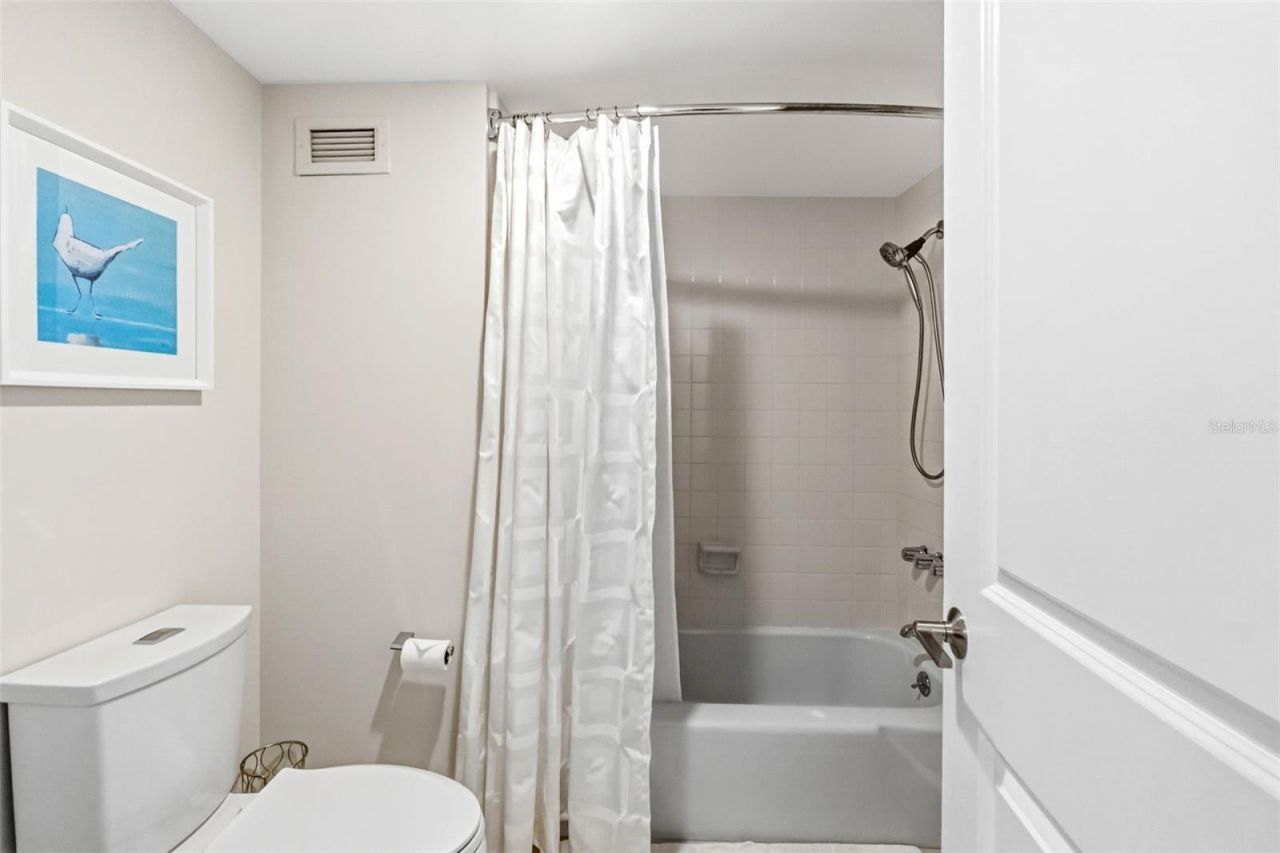 2425 Gulf Of Mexico Drive, Unit 7C, Longboat Key, FL 34228 Photo