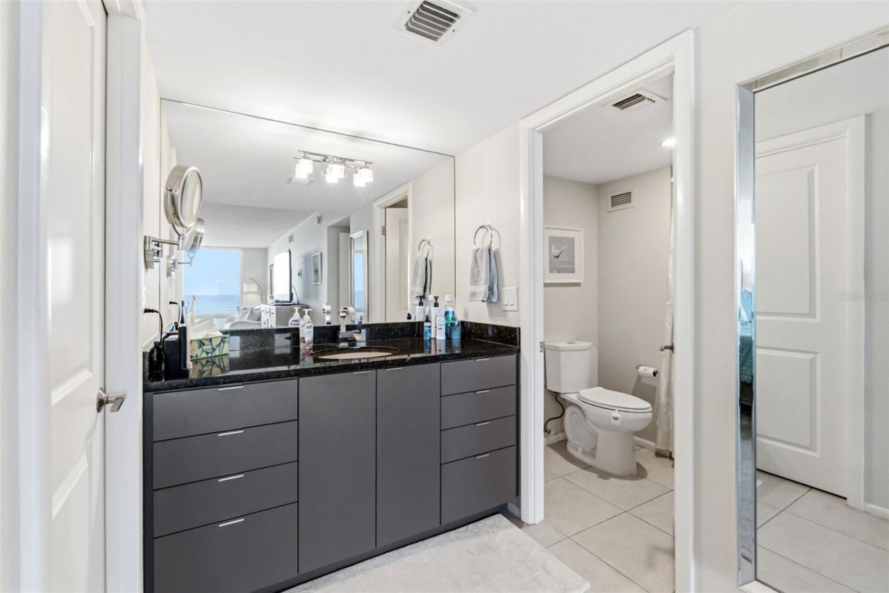 2425 Gulf Of Mexico Drive, Unit 7C, Longboat Key, FL 34228 Photo