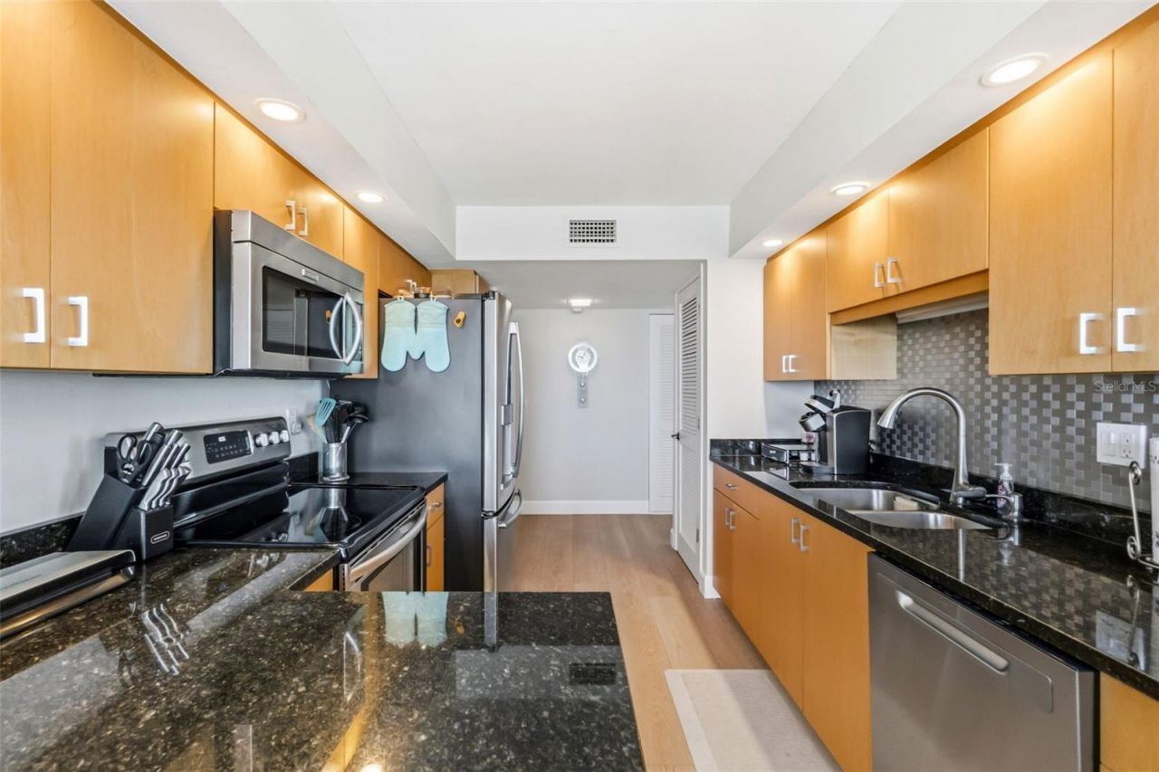 2425 Gulf Of Mexico Drive, Unit 7C, Longboat Key, FL 34228 Photo
