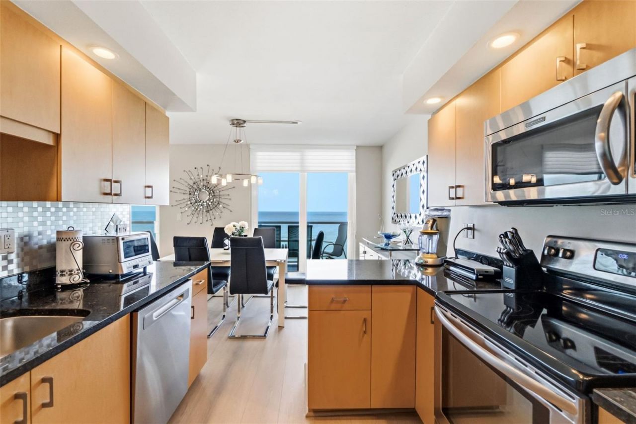 2425 Gulf Of Mexico Drive, Unit 7C, Longboat Key, FL 34228 Photo