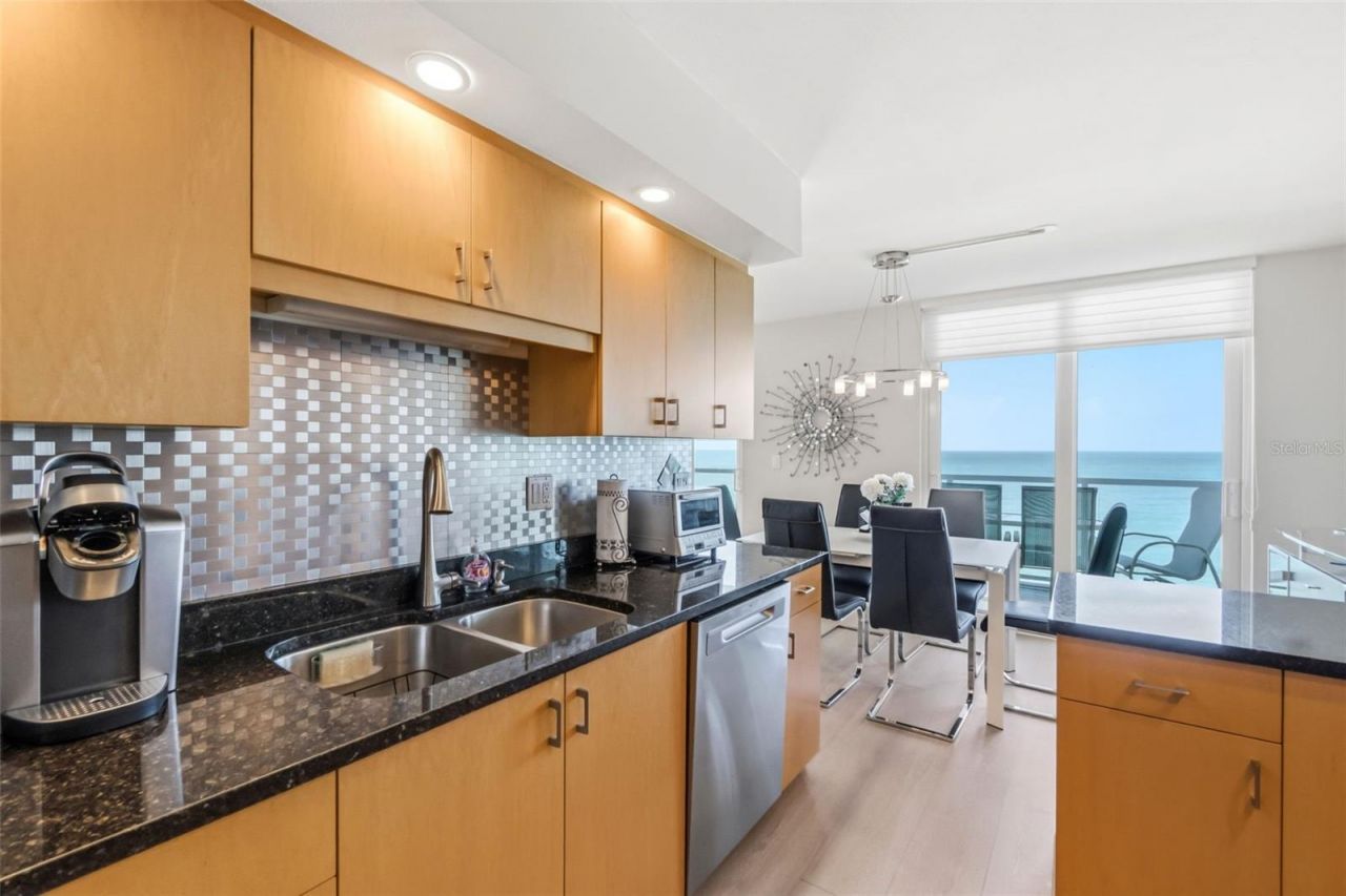2425 Gulf Of Mexico Drive, Unit 7C, Longboat Key, FL 34228 Photo