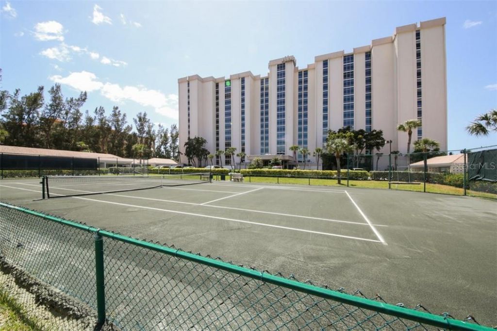 2425 Gulf Of Mexico Drive, Unit 7C, Longboat Key, FL 34228 Photo