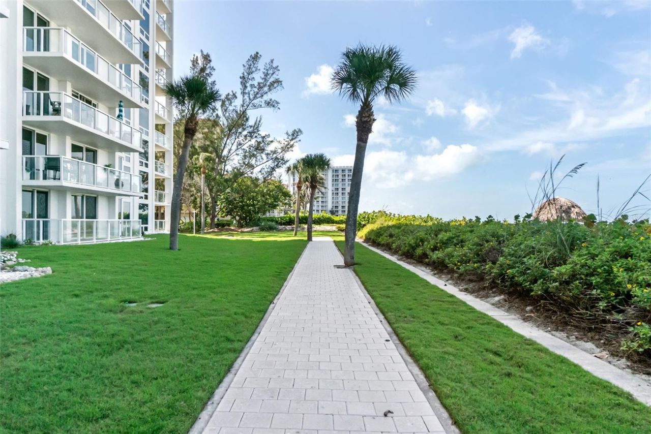 2425 Gulf Of Mexico Drive, Unit 7C, Longboat Key, FL 34228 Photo