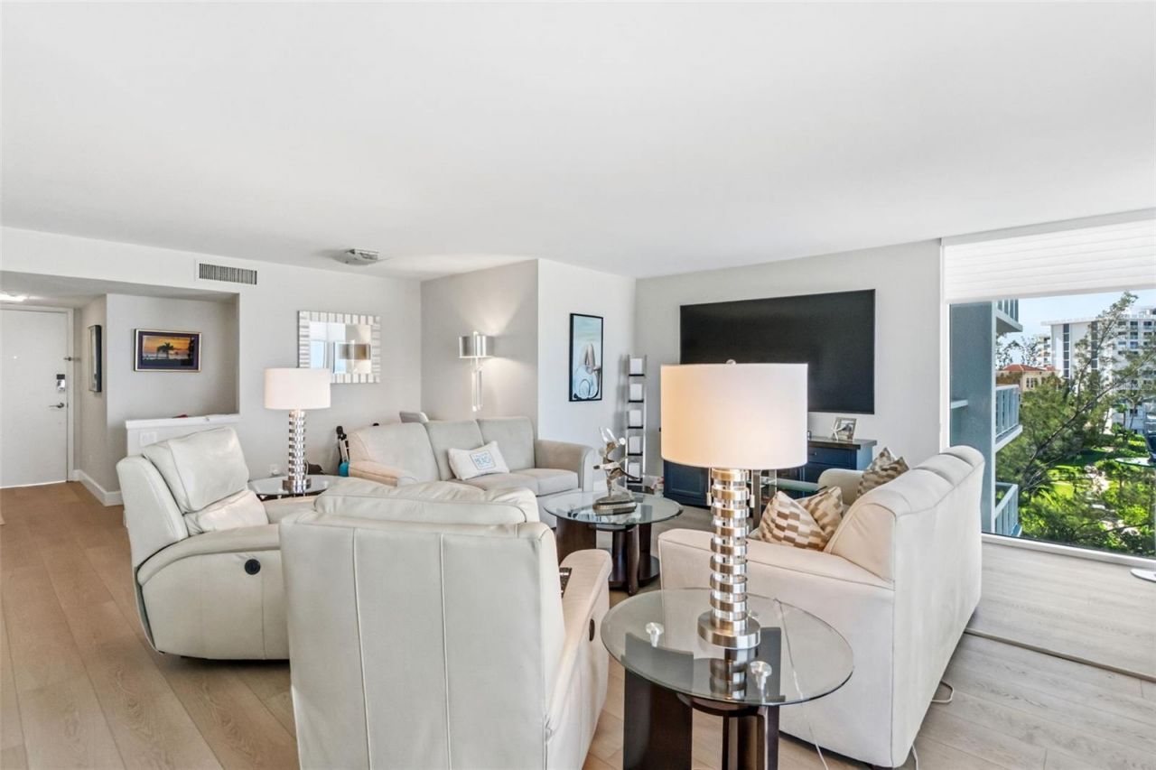 2425 Gulf Of Mexico Drive, Unit 7C, Longboat Key, FL 34228 Photo