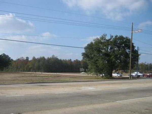 200 S MORRISON Boulevard, Hammond, LA 70401