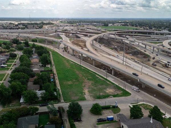 2390 Interstate 30, Mesquite, TX 75150