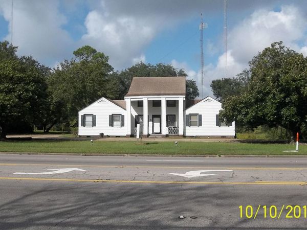 5115 Telephone Road, Pascagoula, MS 39567