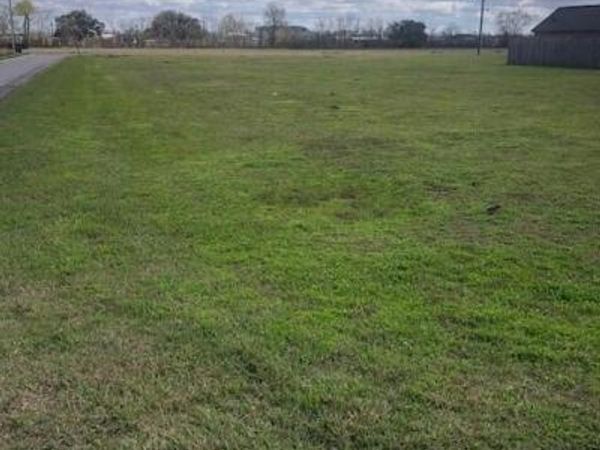 9 Delcambre Road, Breaux Bridge, LA 70517