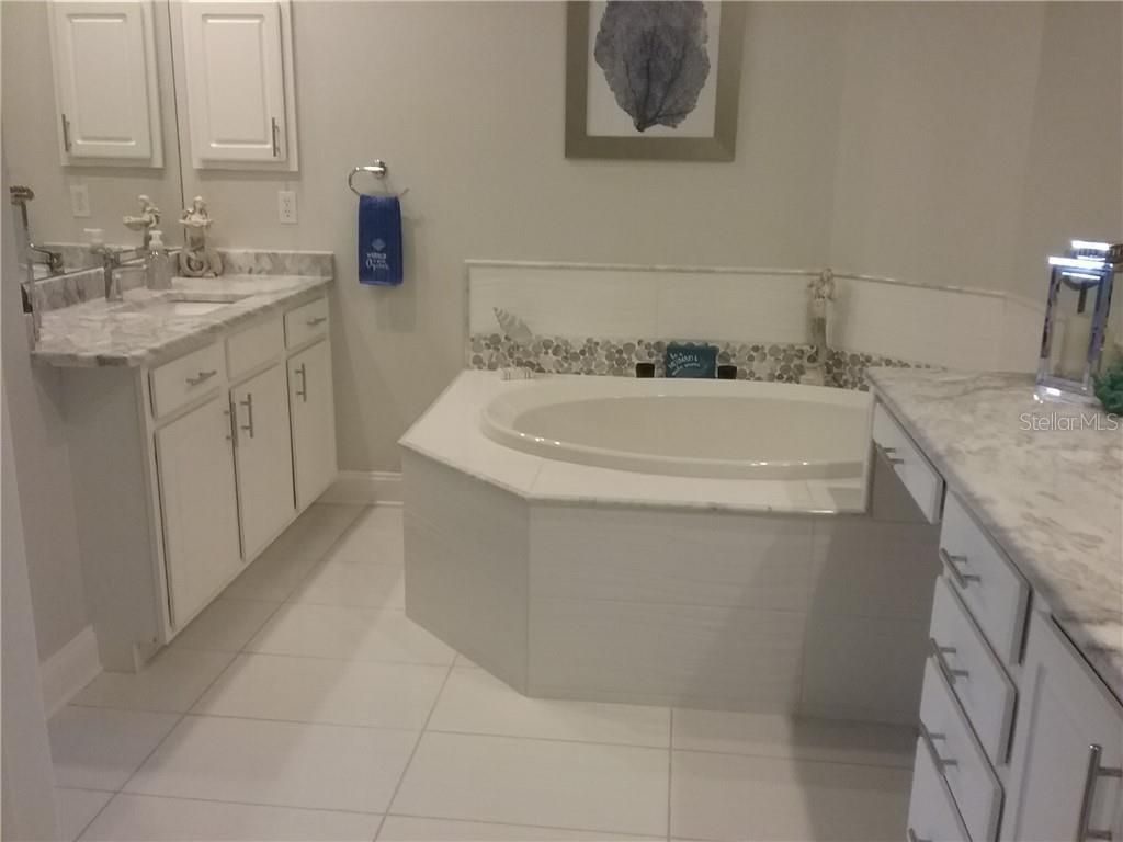 293 Hidden Bay Drive, Unit 203, Osprey, FL 34229 Photo