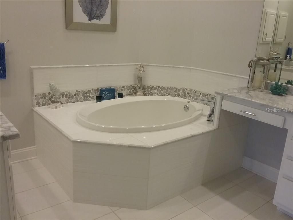 293 Hidden Bay Drive, Unit 203, Osprey, FL 34229 Photo