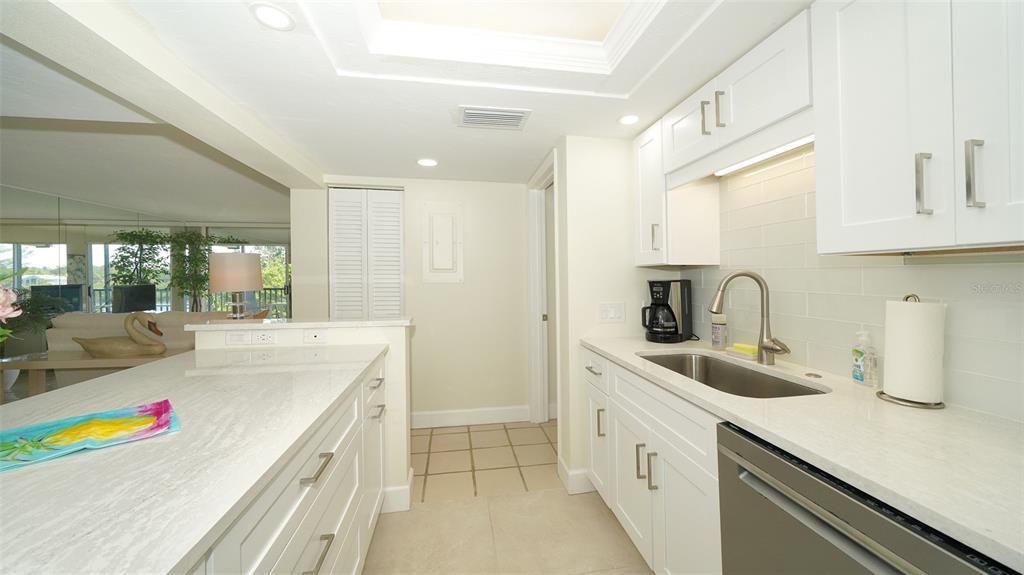 3240 Gulf Of Mexico Drive, Unit B303, Longboat Key, FL 34228 Photo