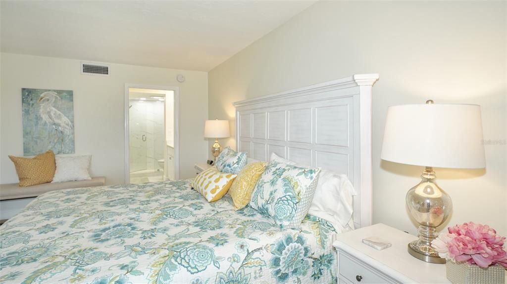 3240 Gulf Of Mexico Drive, Unit B303, Longboat Key, FL 34228 Photo