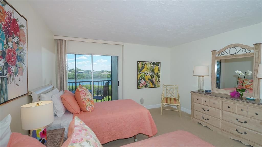 3240 Gulf Of Mexico Drive, Unit B303, Longboat Key, FL 34228 Photo