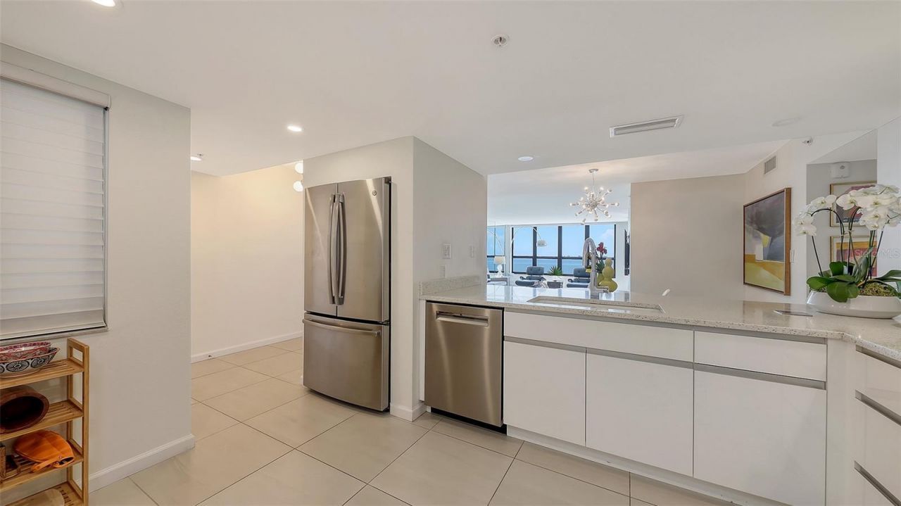 11 Sunset Drive, Unit 501, Sarasota, FL 34236 Photo