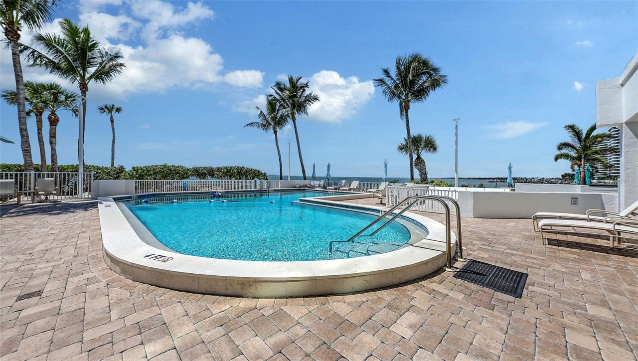 11 Sunset Drive, Unit 501, Sarasota, FL 34236 Photo
