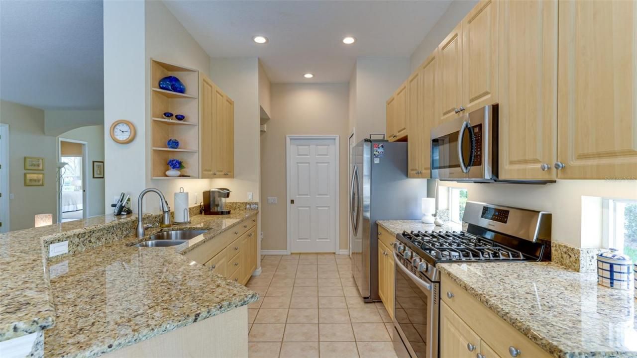 6920 Lennox Place, University Park, FL 34201 Photo