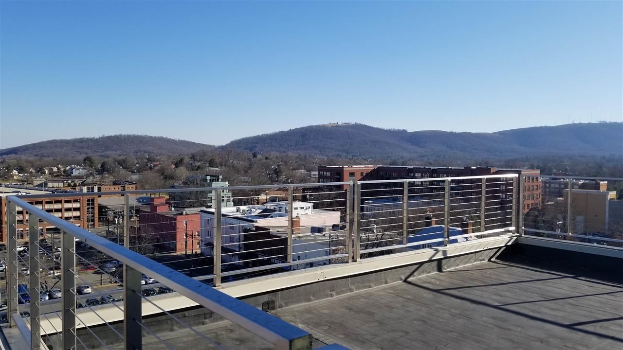 218 W WATER ST, CHARLOTTESVILLE, VA 22902