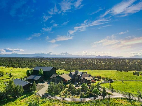 8055 SW Powell Butte Highway, Powell Butte, OR 97753