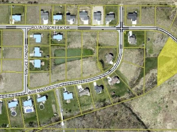 406 Potato Creek Drive, North Liberty, IN 46554