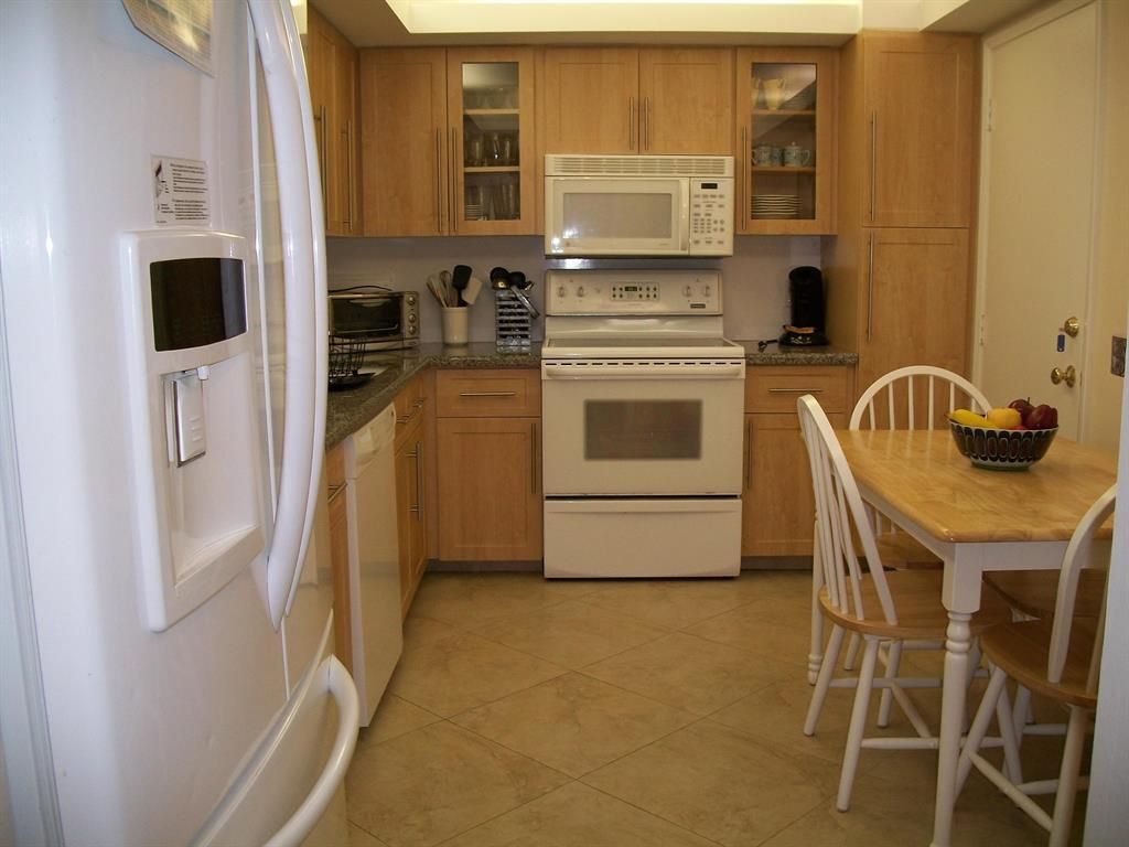 3000 S Ocean Boulevard, Unit 202, Boca Raton, FL 33432 Photo