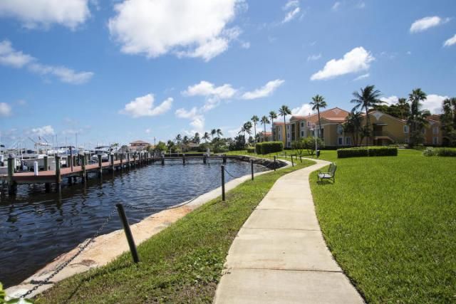 160 Yacht Club Way, Unit 210, Hypoluxo, FL 33462 Photo