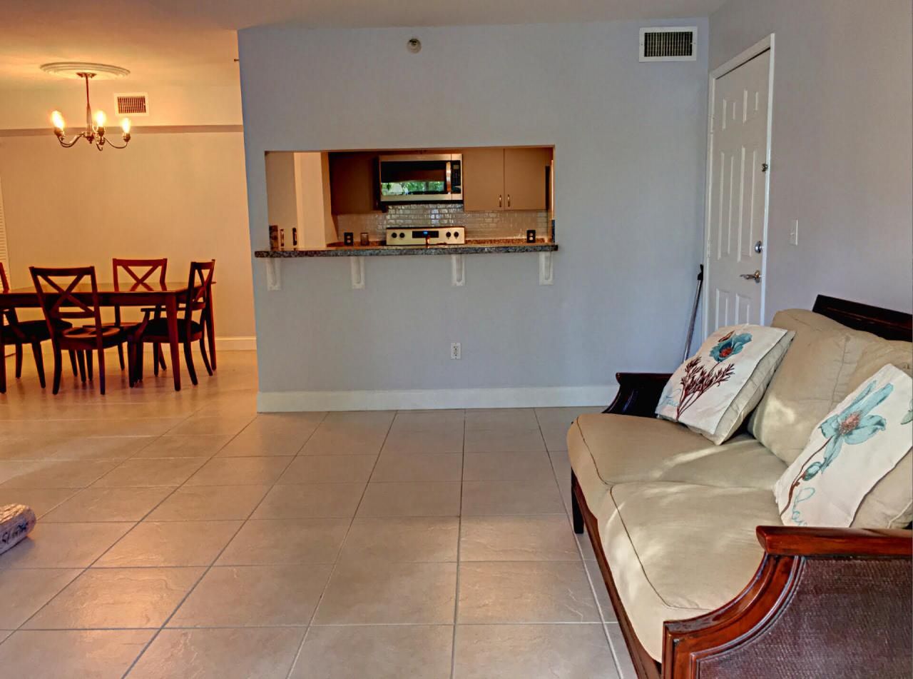 160 Yacht Club Way, Unit 210, Hypoluxo, FL 33462 Photo