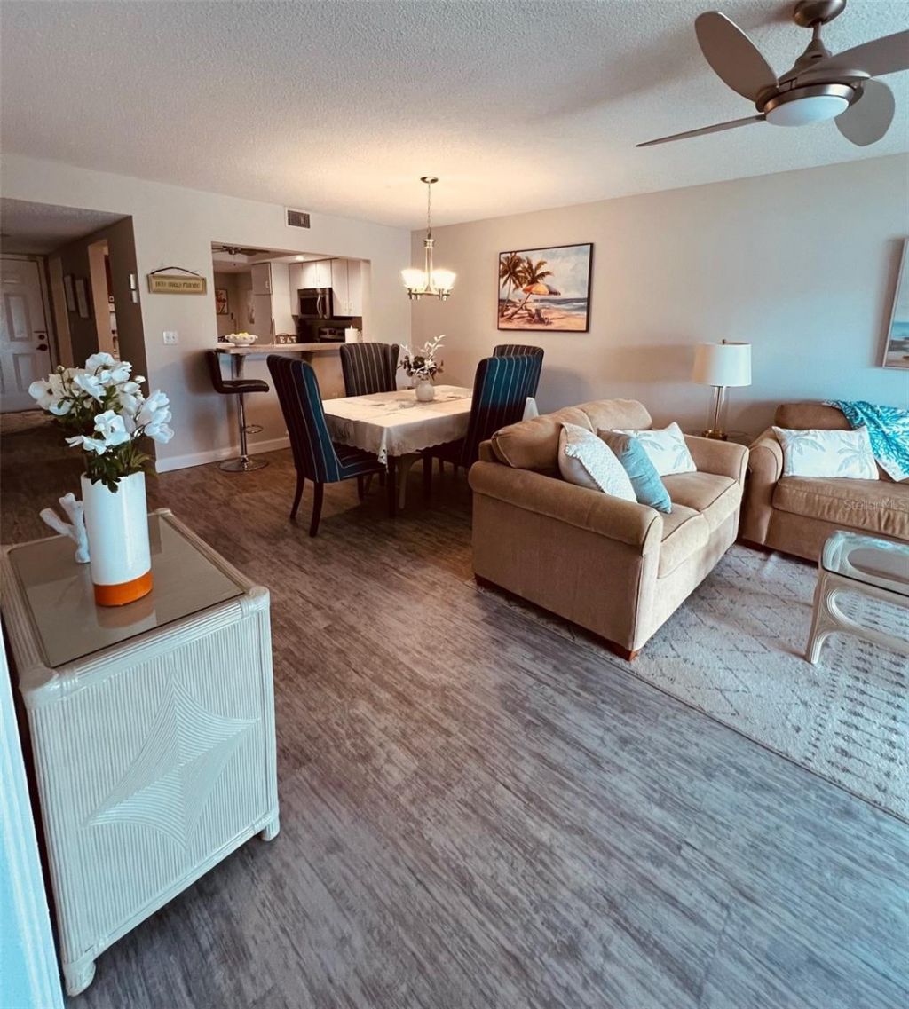 9300 Clubside Circle, Unit 1109, Sarasota, FL 34238 Photo