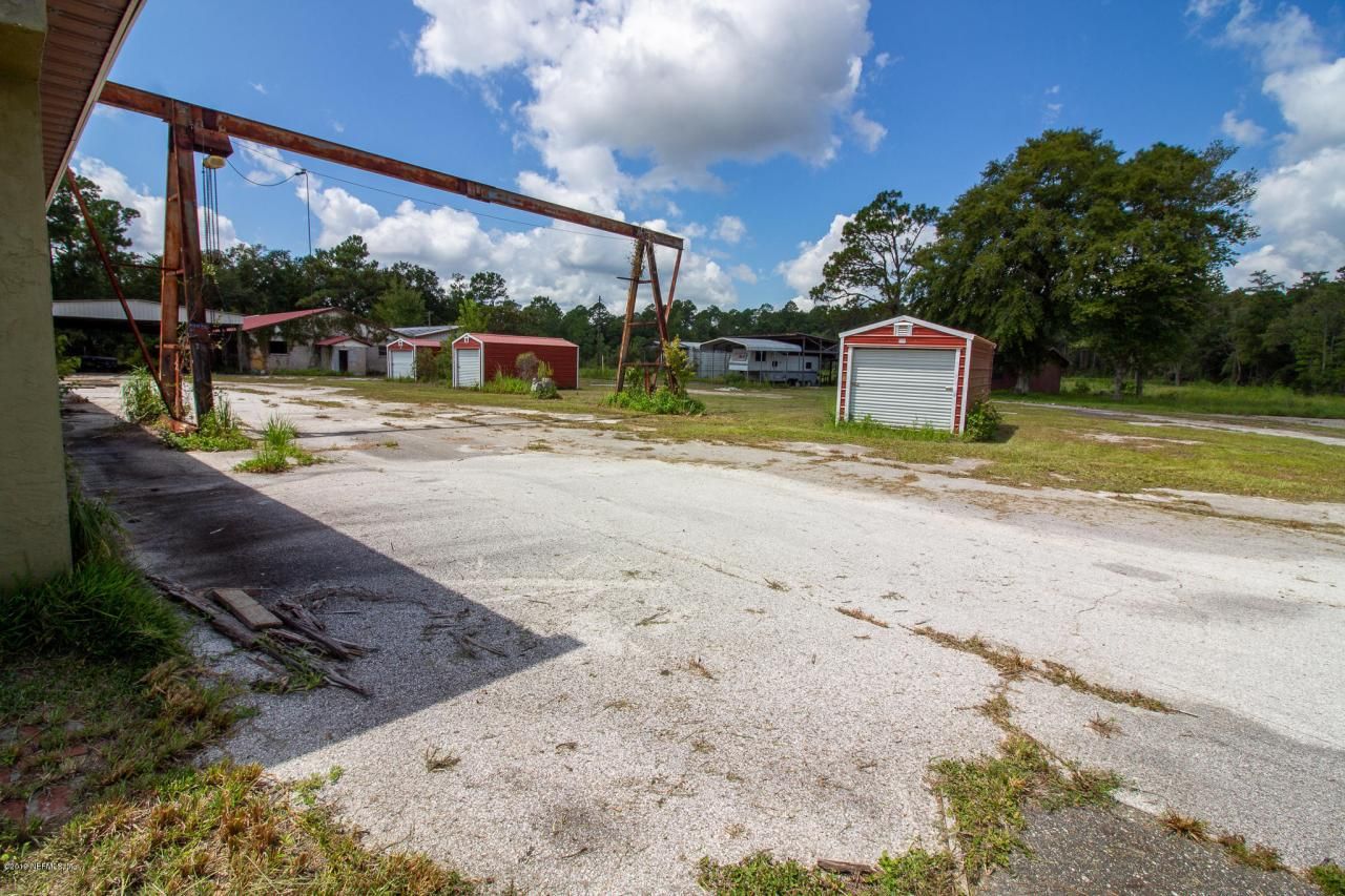 12688 S Highway 301 S, Hampton, FL 32044 Photo