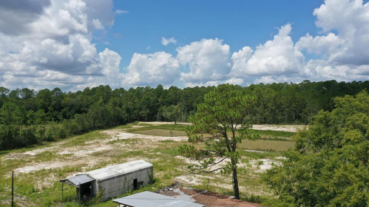 12688 S Highway 301 S, Hampton, FL 32044 Photo