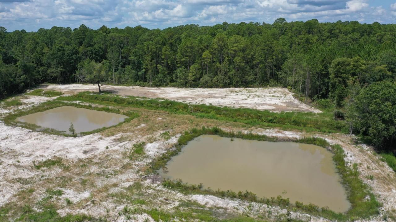 12688 S Highway 301 S, Hampton, FL 32044 Photo