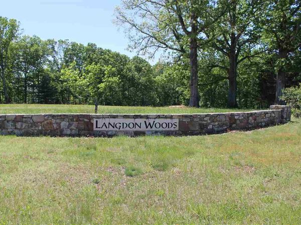 17 LANGDON WOODS DR, Dyke, VA 22935