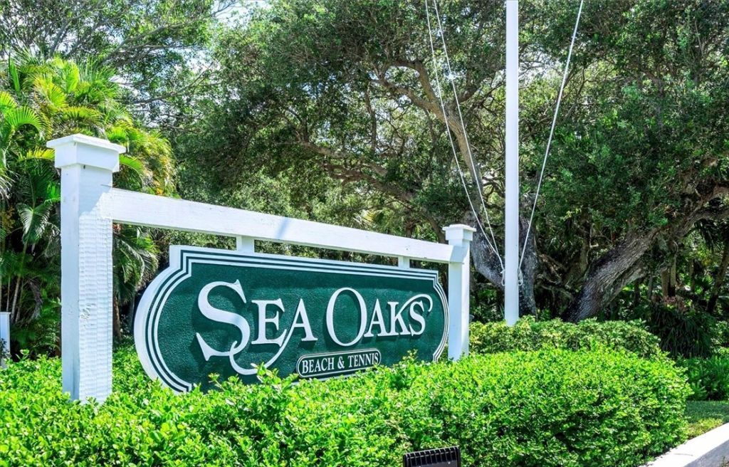 1195 Winding Oaks Circle, Unit 307, Vero Beach, FL 32963 Photo