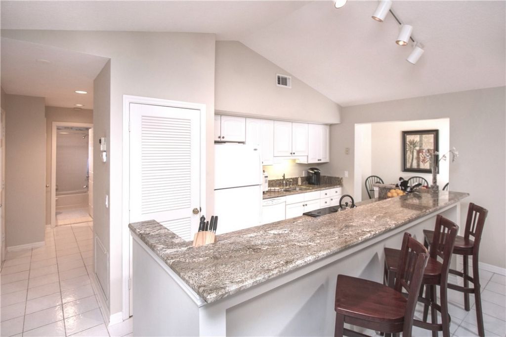 1195 Winding Oaks Circle, Unit 307, Vero Beach, FL 32963 Photo