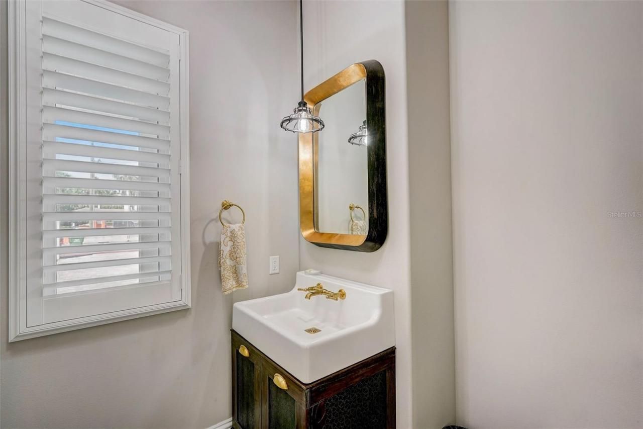 125 S Blvd Of Presidents, Sarasota, FL 34236 Photo