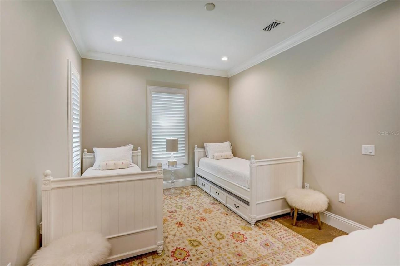 125 S Blvd Of Presidents, Sarasota, FL 34236 Photo